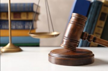 The Benefits of Consulting an Iranian Lawyer in Toronto: A Shared Language for Enhanced Legal Support