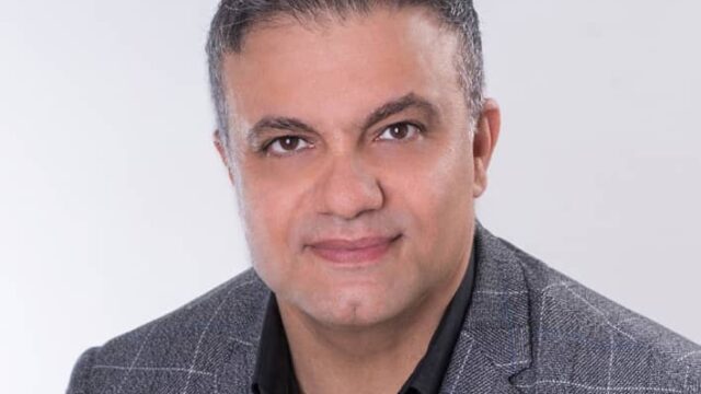Ron Moosakhani Real Estate Agent – Farsi Speaking