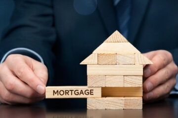 Benefits of Hiring a Farsi-Speaking Mortgage Broker in Toronto