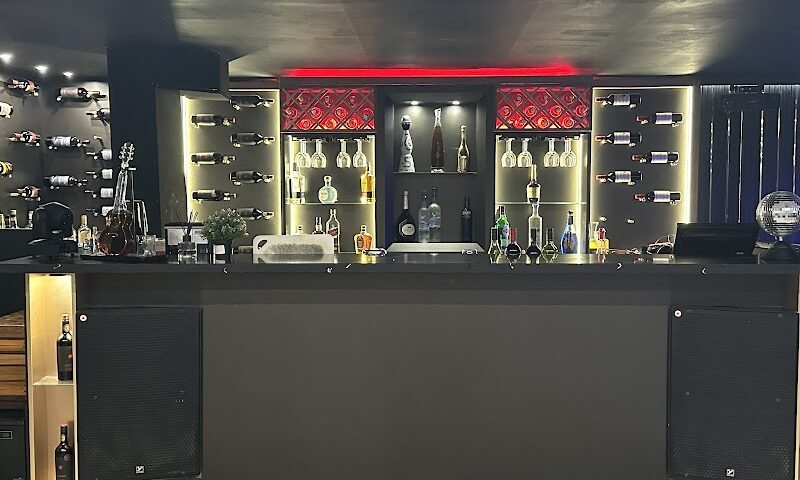 Behesht Cafe & Lounge