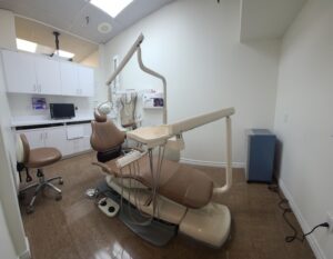 Dr. Hajir Farahmand – Oak Ridges North Dental Clinic