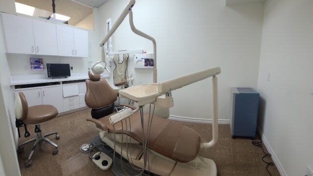 Dr. Hajir Farahmand – Oak Ridges North Dental Clinic