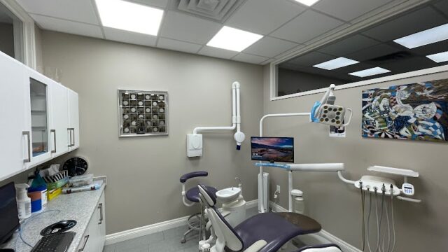Maple Hill Dental Office (Richmond Hill)