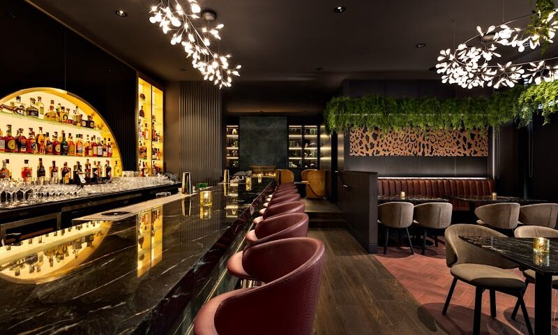 Miraas Restaurant & Bar (Vancouver Downtown)