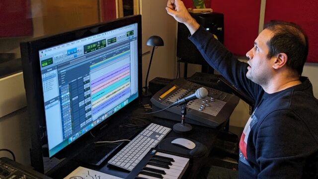 مركز هنرهاى ايرانى Iranian Arts Centre (IAC)